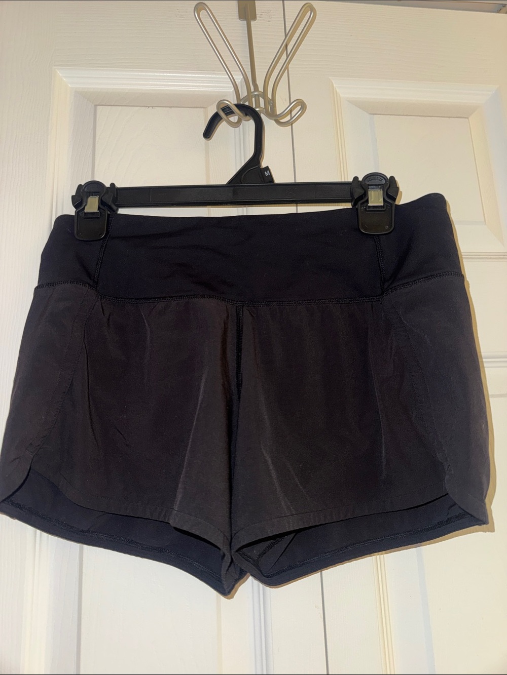 LULULEMON Black Women's Lightweight Active Shorts